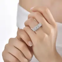 Эксклюзивное золотое кольцо с бриллиантами